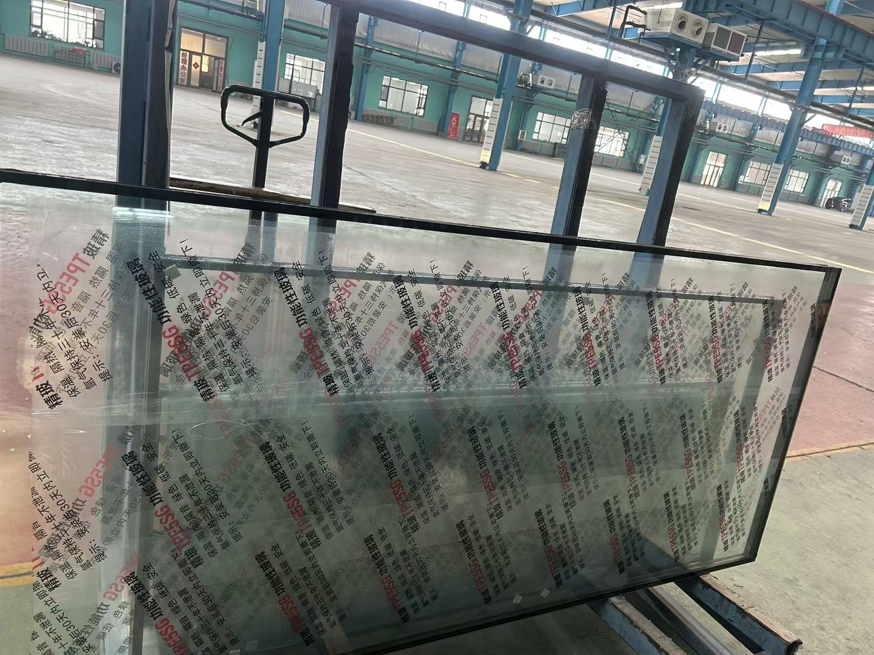 鹤壁市玻璃源头工厂彩轴玻璃 - 方案